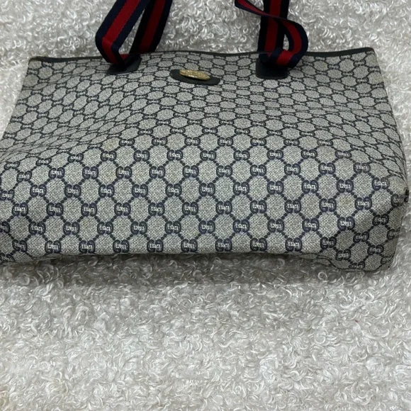 Gucci GG Plus Gray Monogram Tote Bag - Picture 9 of 16